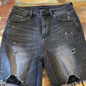 Rise. Los Angeles Black Jean Shorts